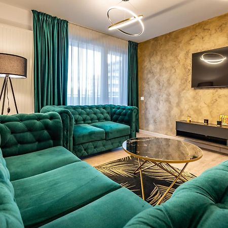 Carpatilor Apart Hotel Брашов Екстер'єр фото