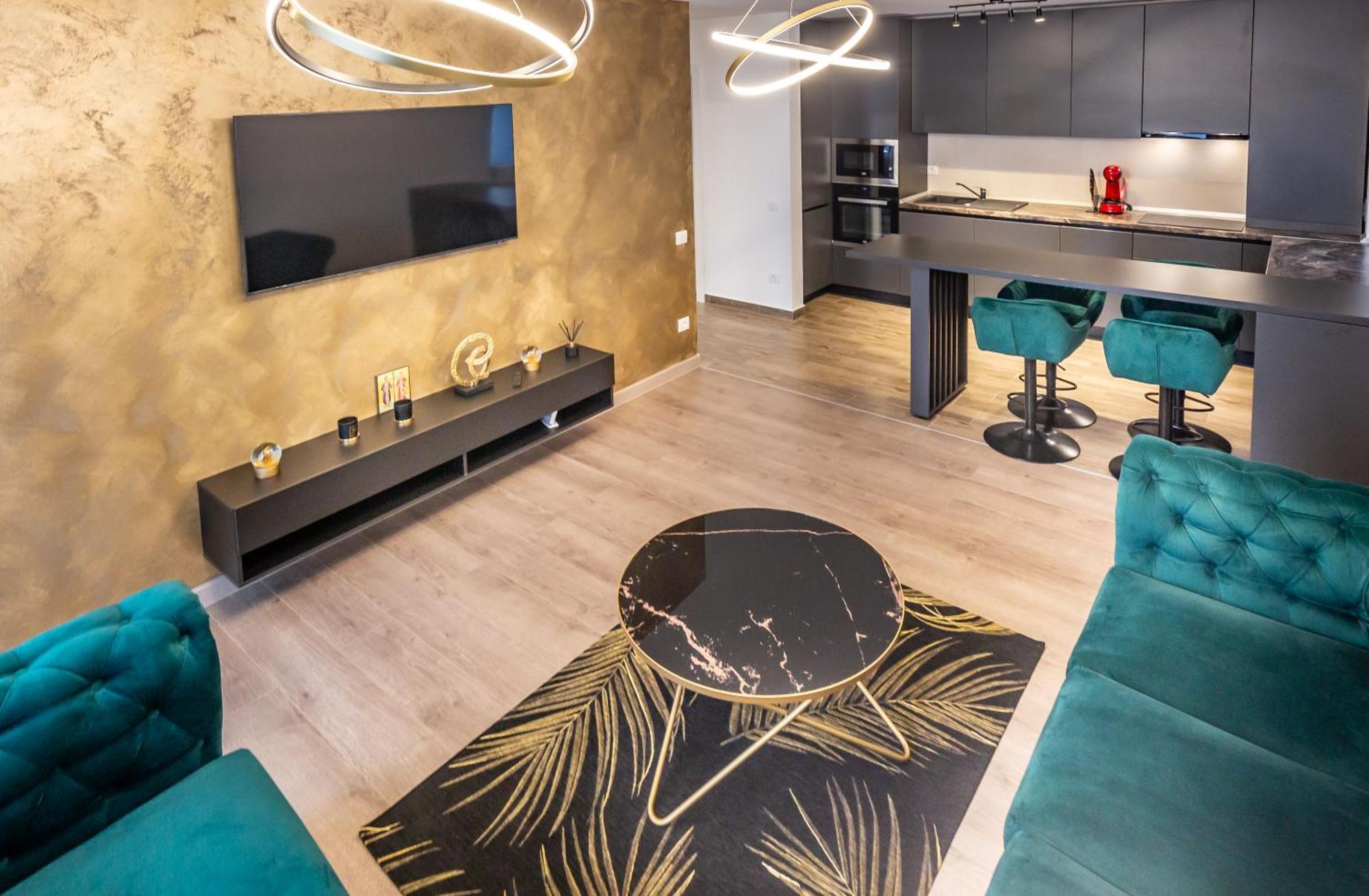 Carpatilor Apart Hotel Брашов Екстер'єр фото